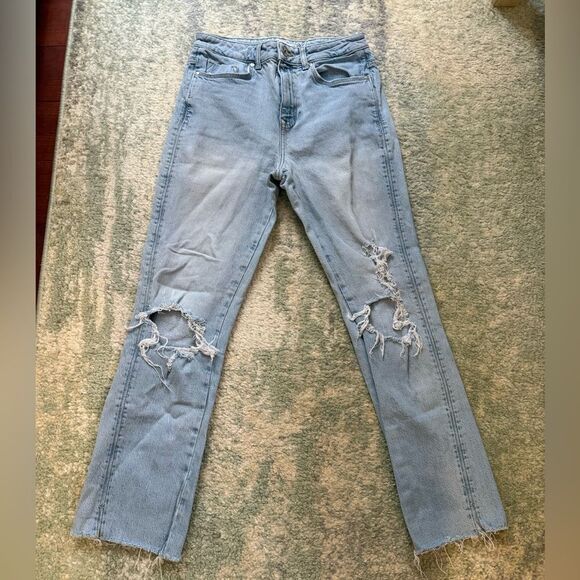 Distressed Light Blue Women's Jeans from Zara - Picture 1 of 5